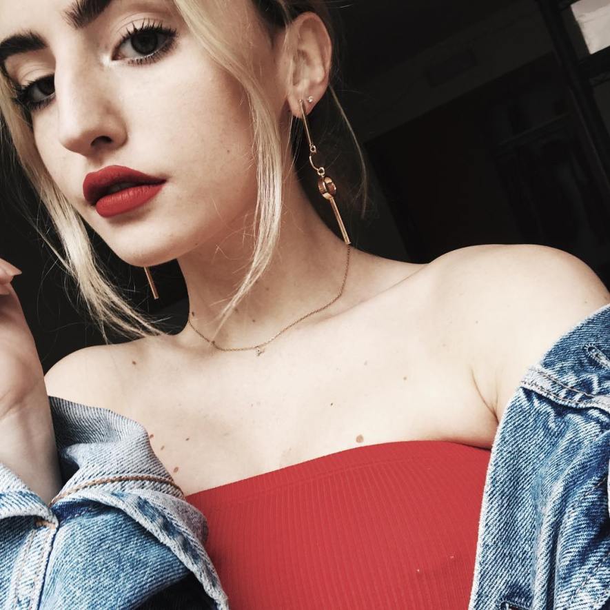 red lipstick