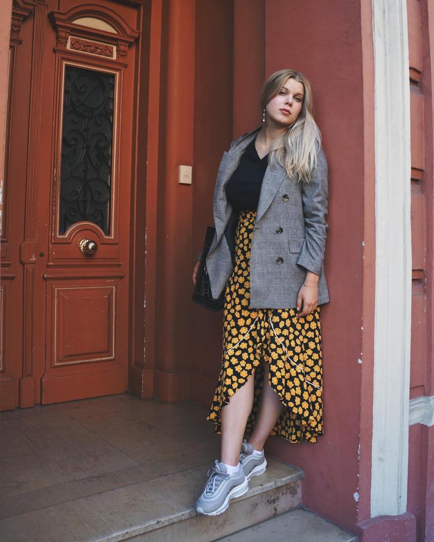 Fall Skirt Outfit Floral